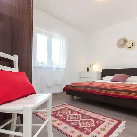 Apartment Olivette *