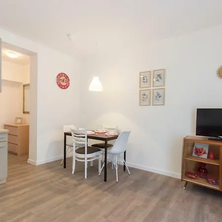 Olivette Apartment