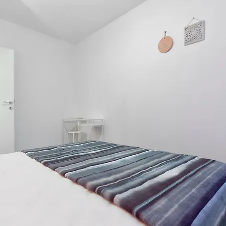 Olivette Apartment *